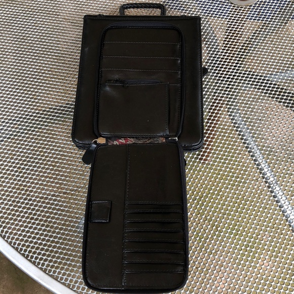 Langdon Leather Vintage Purse - Picture 4 of 8